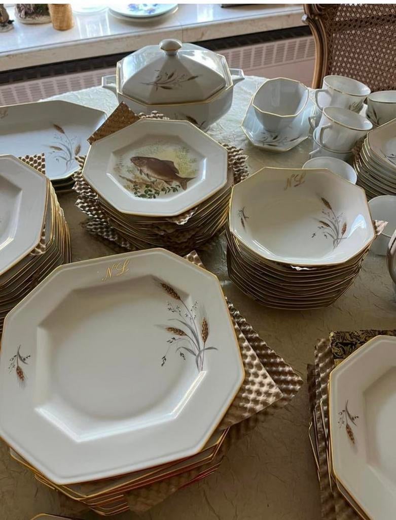 Uitgebreid servies de Limoges, Ophalen