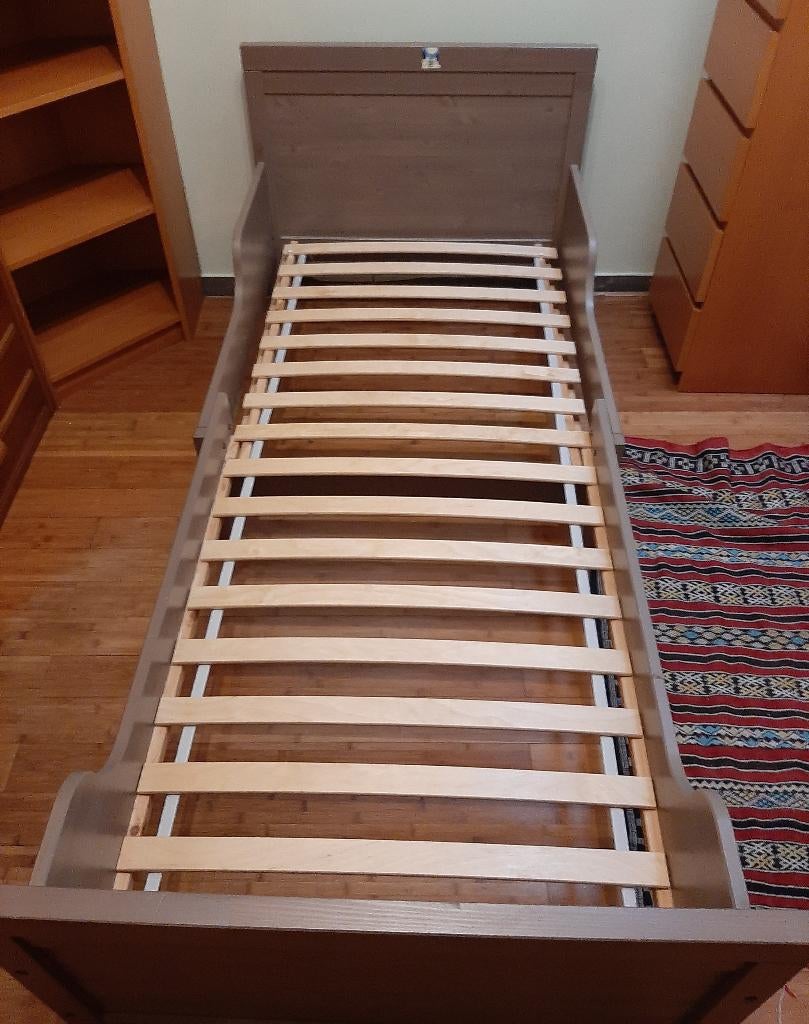 Lit de croissance Sundvik Brown, Enfants & Bébés, Chambre d'enfant | Lits, Enlèvement, Comme neuf