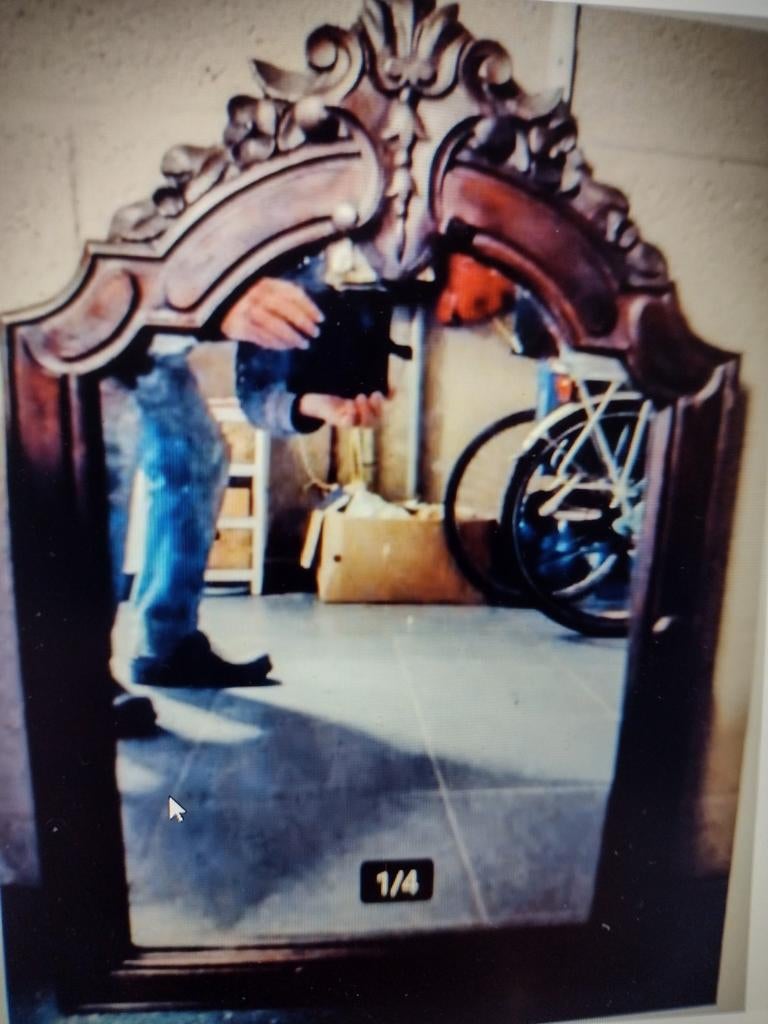 VINTAGE SPIEGEL met MOOI UITGESNEDEN HOUTWERK (83 x 55 cm), Ophalen