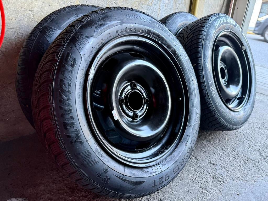 Kit hiver Peugeot 208, 4x108, Pneus Neige 185 65 15, Autos : Pièces & Accessoires, Pneus & Jantes, 15 pouces, Pneus et Jantes