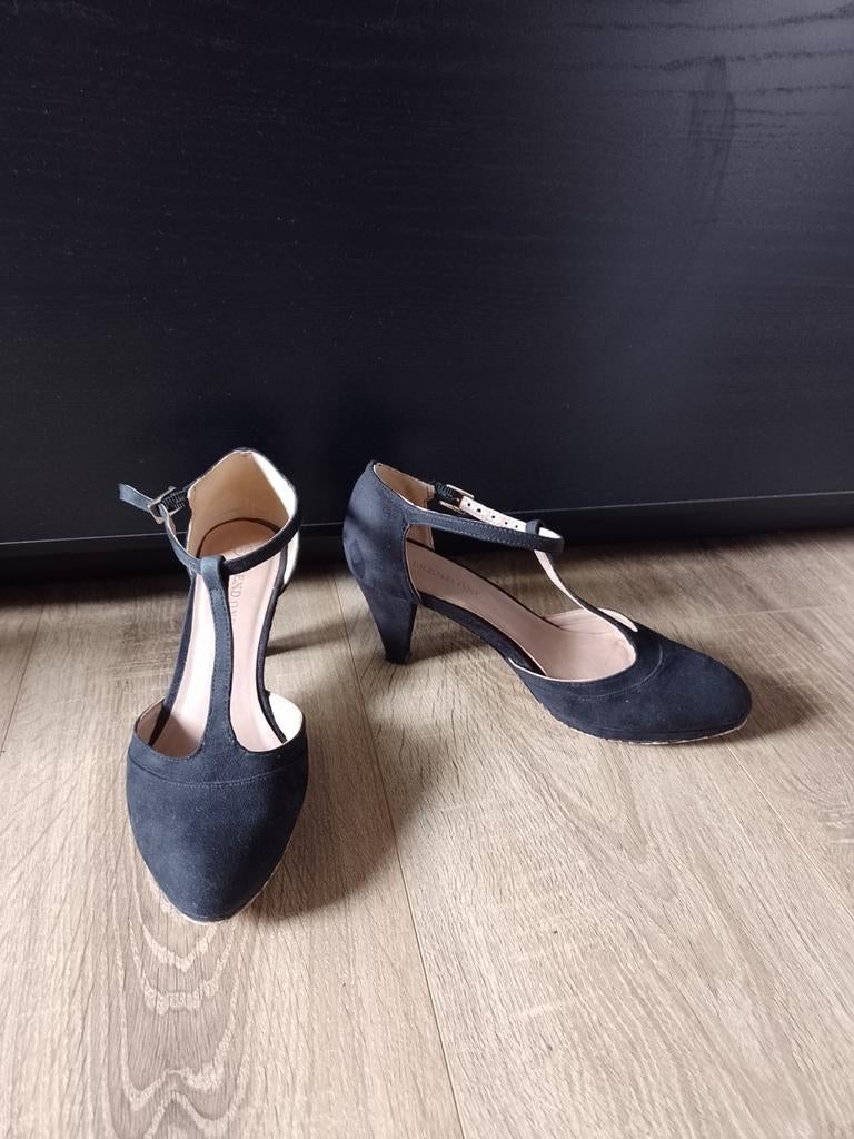 Escarpins pointure 37, Vêtements | Femmes, Chaussures, Enlèvement, Escarpins