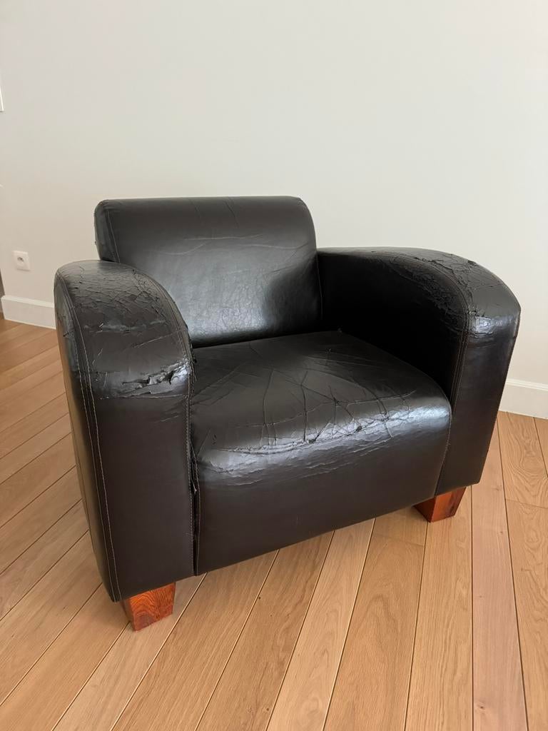 Fauteuil in bruin leder (imitatie), Ophalen