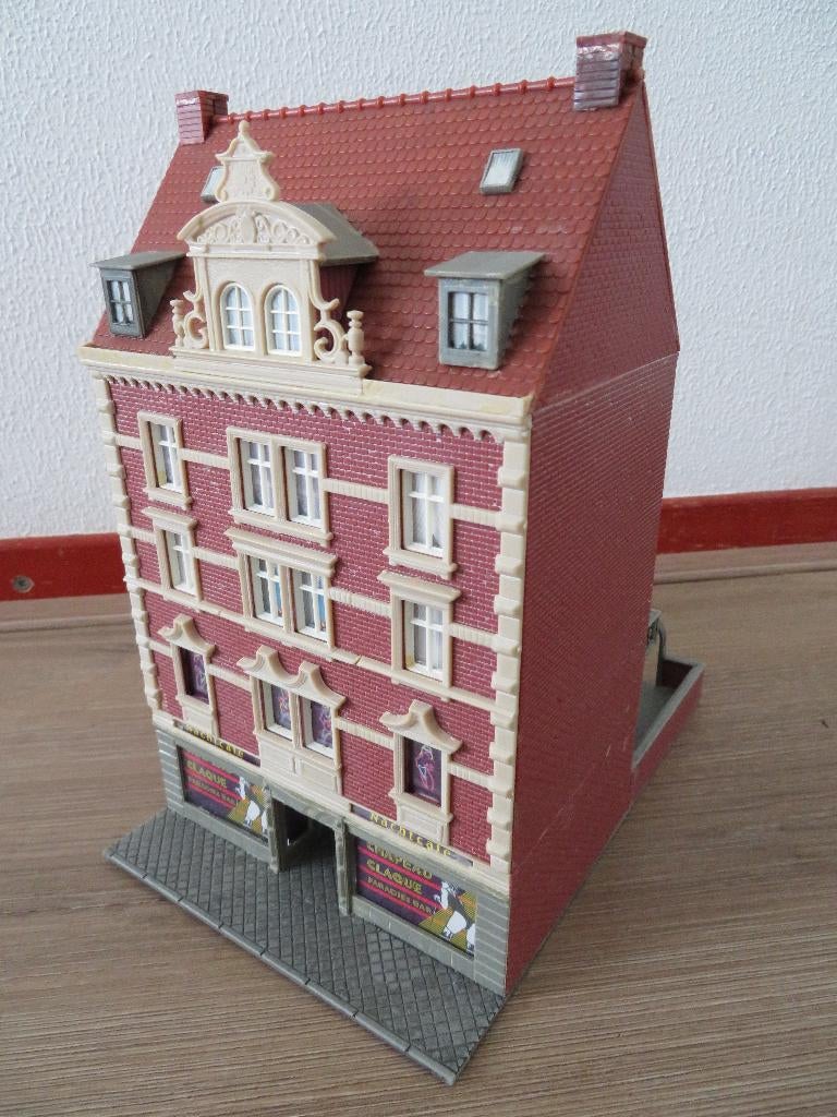 Faller 130445 - Paradies Bar, Hobby en Vrije tijd, Overige merken, Gebruikt, Gelijkstroom of Wisselstroom, Brug, Tunnel of Gebouw