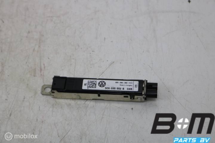 Antenneversterker VW Jetta 5C6 5C6035552B, Auto diversen, Autoradio's, Gebruikt
