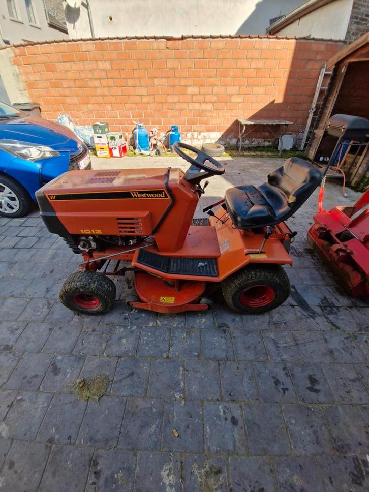 Tracteur de pelouse, ancien mais en bon état, Jardin & Terrasse, Tondeuses autoportées, Bac de ramassage, Enlèvement