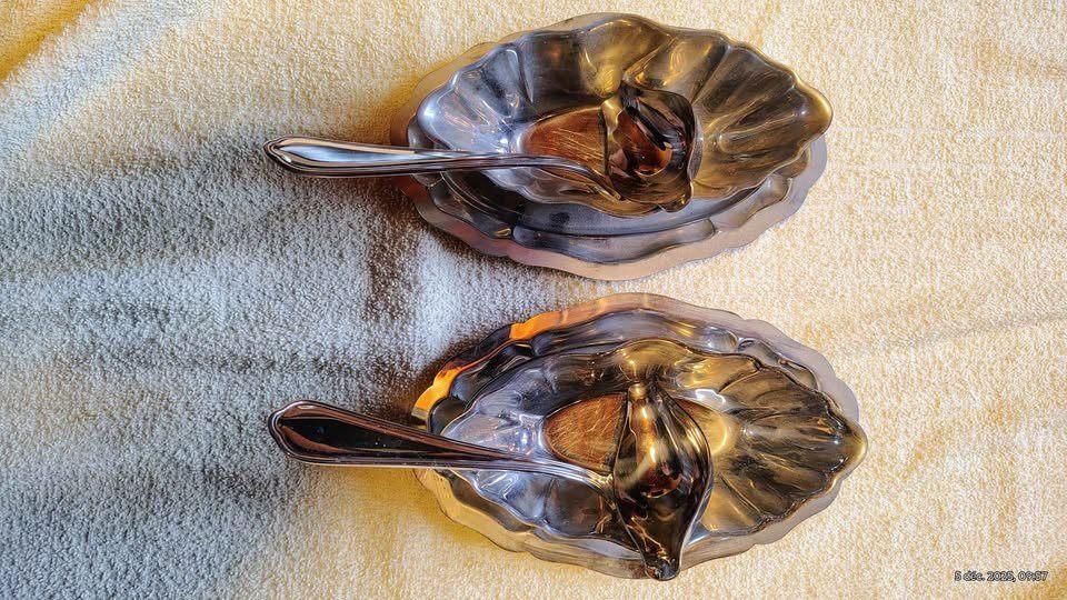 2 saucières avec louche, Maison & Meubles, Enlèvement, Utilisé, Inox ou Chrome, Ensemble de couverts