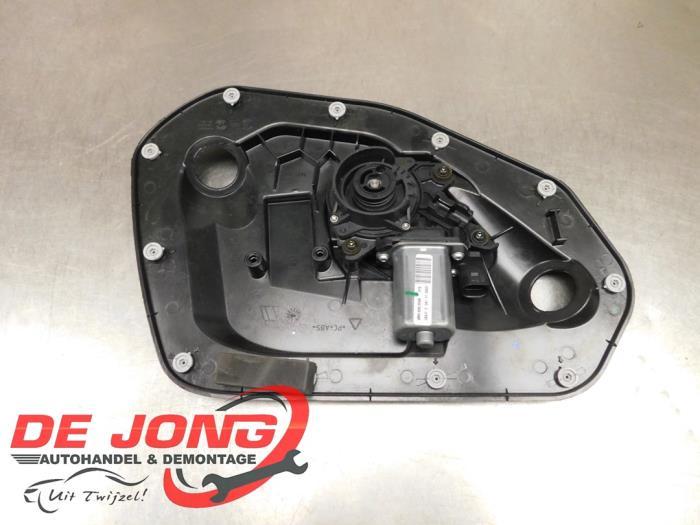 Sluithulpmotor portier rechts-achter van een Audi Q7, Auto-onderdelen, Carrosserie, Audi, Gebruikt, 3 maanden garantie, Ophalen of Verzenden