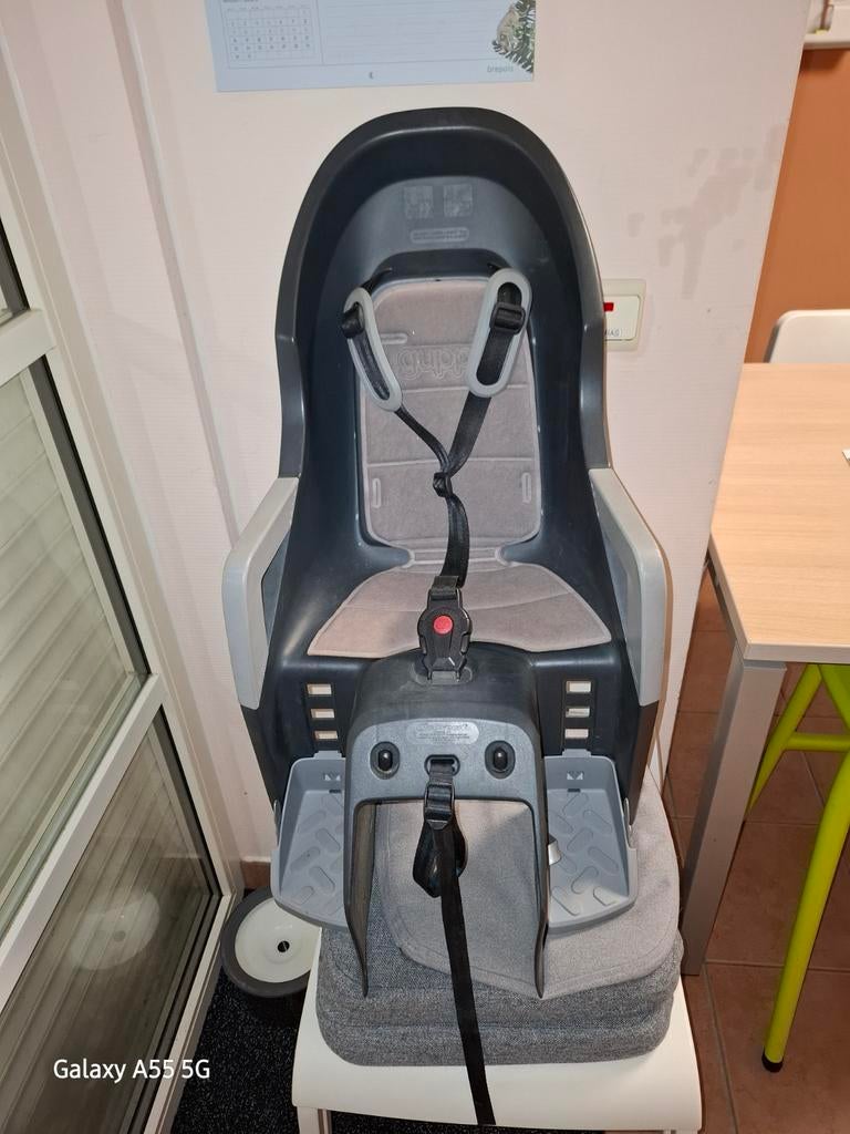 Fietsstoeltje Polisport Guppy Maxi, Fietsen en Brommers, Fietsaccessoires | Fietsstoeltjes, Ophalen, Achterzitje, Voetsteuntjes