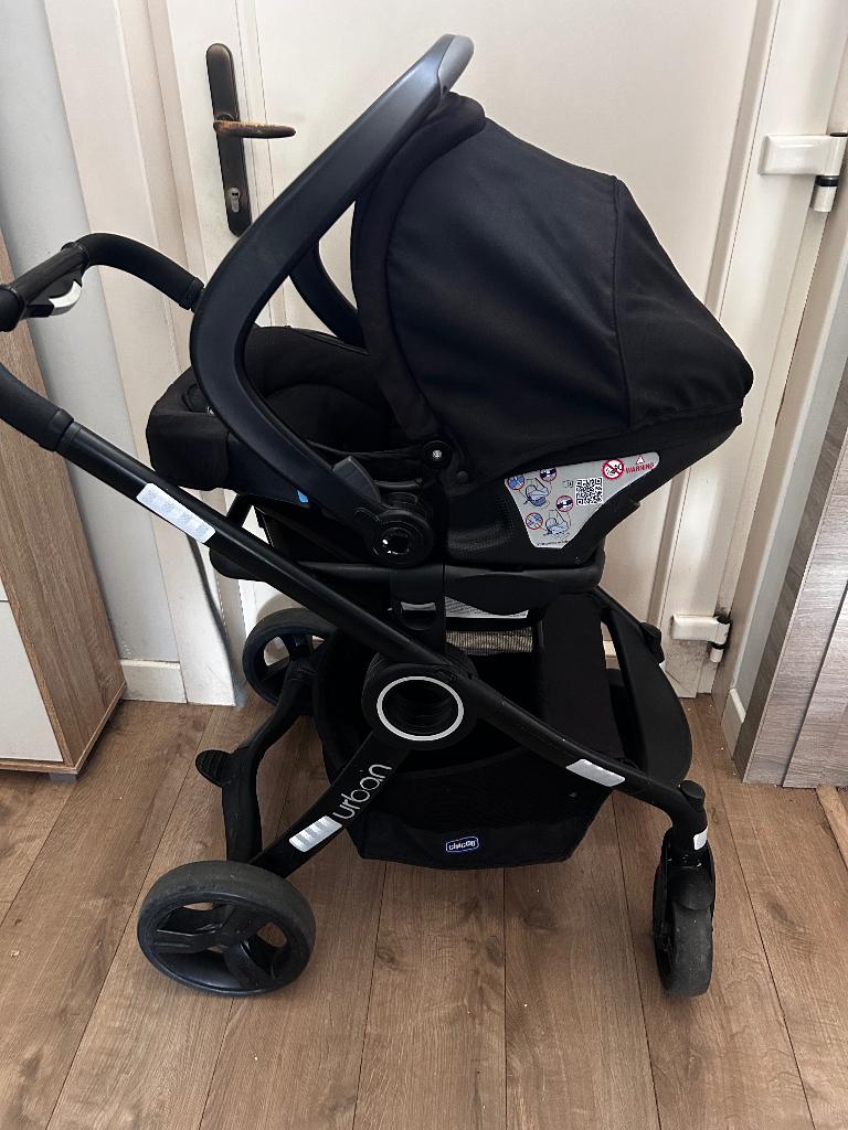 Poussette Chicco 2 en 1, Enfants & Bébés, Autres marques, Enlèvement, Utilisé, Poussette