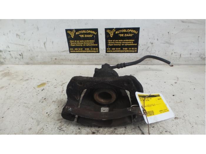 Etrier de frein (pince) avant droit d'un Opel Corsa, Autos : Pièces & Accessoires, Freins & Transmission, Opel, Utilisé, 3 mois de garantie