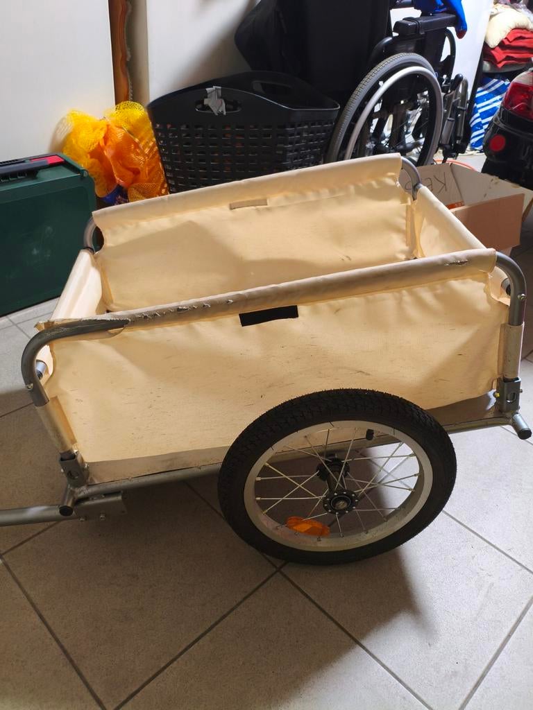 Aanhangwagen remorque voor fiets, Ophalen