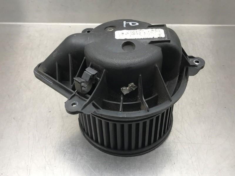 KACHEL VENTILATORMOTOR Nissan Primastar (01-2002/08-2006), Gebruikt, Nissan
