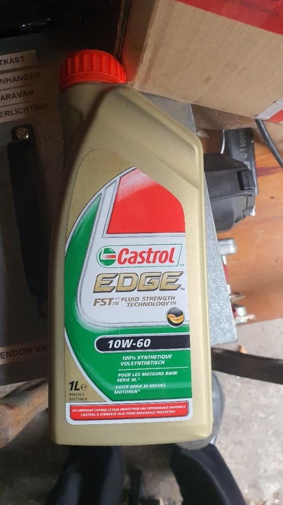 Castrol Edge Fst 10W60 9 litres, prix neuf : 19,87€ le litre, Enlèvement