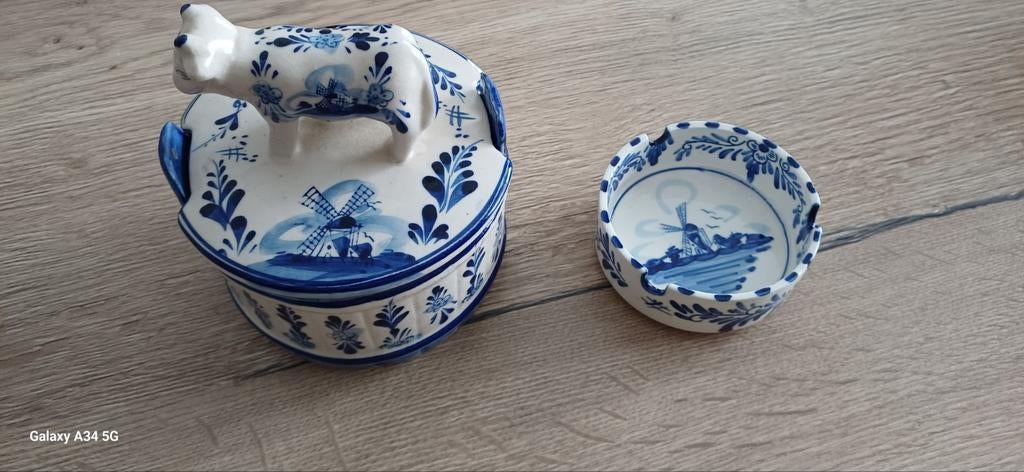 Boter vlootjes en asbak inDelft, Ophalen