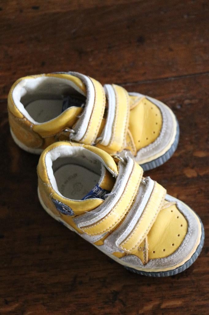 eerste kinderschoentjes maat 19 van romagnoli (Italiaans), Kinderen en Baby's, Kinderkleding | Schoenen en Sokken, Ophalen, Gebruikt