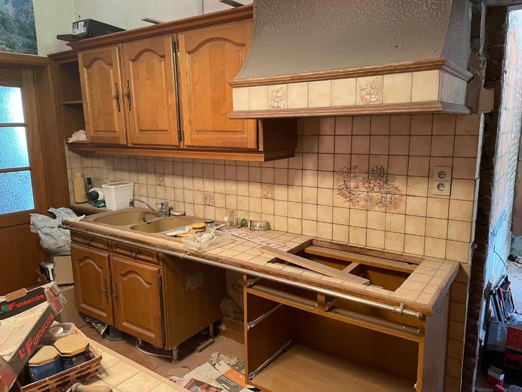 Cuisine en chêne, 200 cm ou plus, Brun, Utilisé, 50 à 75 cm