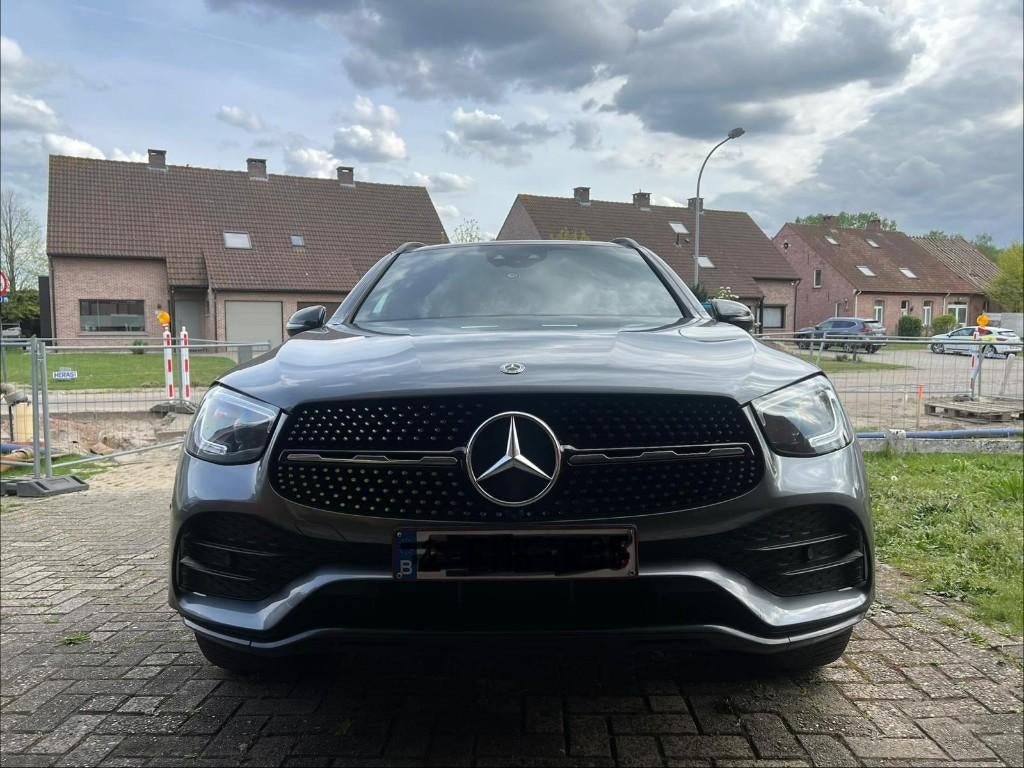 Mercedes-Benz GLC 200 D - AMG Line, Autos, Mercedes-Benz, Cuir, Argent ou Gris, Achat, Noir