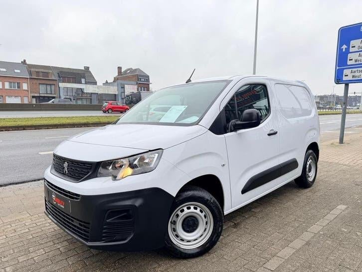 Peugeot Partner 2023 1.5hdi 063000km 3zitpl 102pk Btw incl, Auto's, Voorwielaandrijving, Stof, Euro 6, 4 cilinders