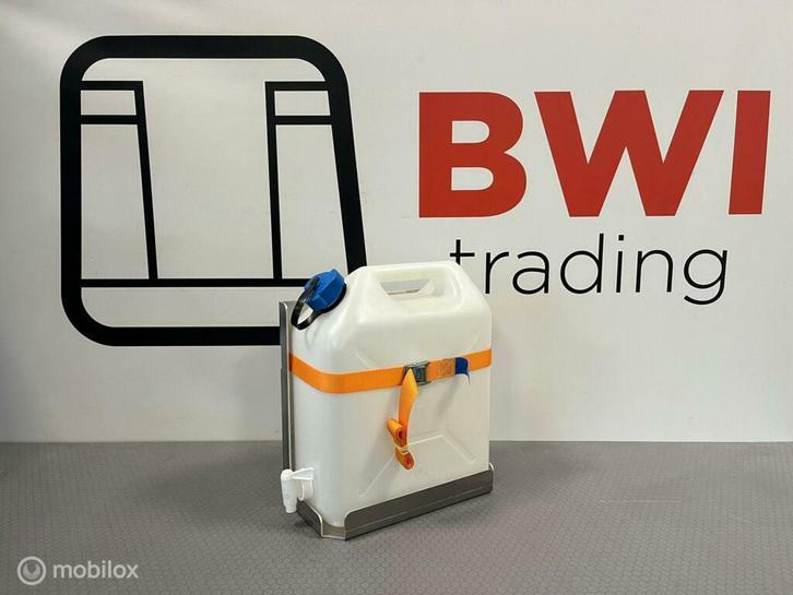 Jerrycan + houder /incl. Bevestiging/bedrijfswageninrichting, Auto-onderdelen, Interieur en Bekleding, Nieuw, Ophalen of Verzenden