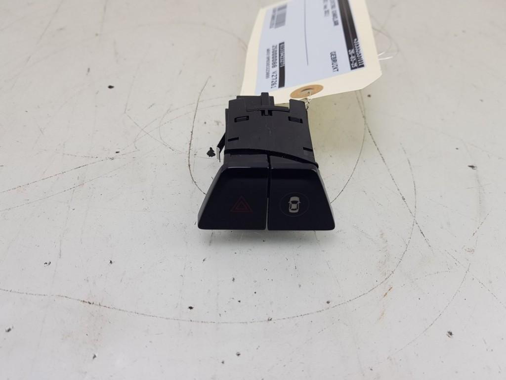 COMMUTATEUR DE FEUX DE DETRESSE BMW 5 serie Touring (G31), Autos : Pièces & Accessoires, Tableau de bord & Interrupteurs, BMW