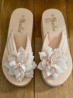 Tongs taille 39, Neuf, Enlèvement ou Envoi, Beige, Sandales de bain