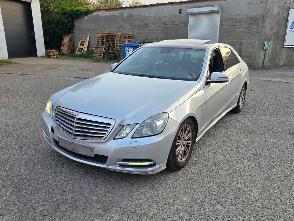 Mercedes E220 AUTOMAAT EXPORT 2009 Xeno navi pano ful EXPORT, Auto's, Mercedes-Benz, Automaat, Bedrijf, Diesel, Te koop