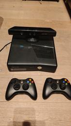 Xbox 360 met asseccoires, Consoles de jeu & Jeux vidéo, Consoles de jeu | Xbox 360, 360 S, Enlèvement ou Envoi, Avec 2 manettes