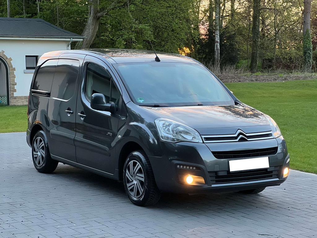 Citroën Berlingo 1.6HDI Euro 6B*133.000*KM CarPlay CarPass, Auto's, Voorwielaandrijving, Stof, Euro 6, Citroën