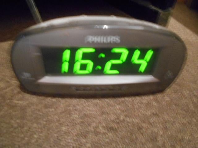 Digitale wekker-radio Philips, Ophalen of Verzenden, Zo goed als nieuw
