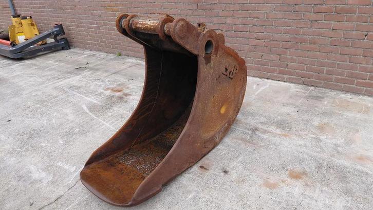 Volvo klepp mek S2 60cm bucket, Articles professionnels, Machines & Construction | Pièces