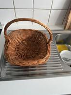 Handgevlochten rieten mand, Ophalen, Gebruikt, Riet, Mand