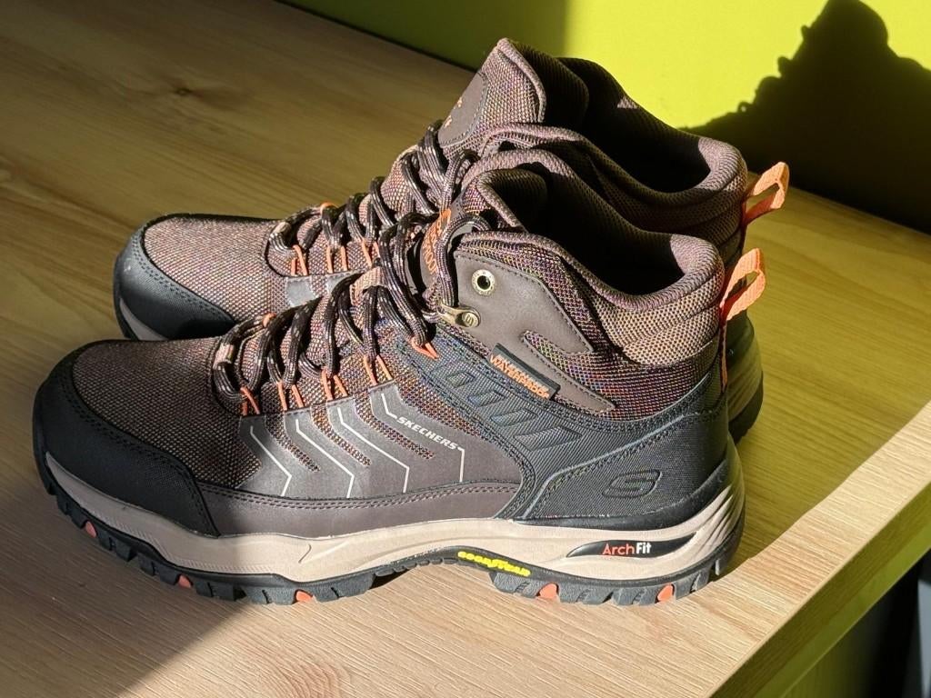 Skechers 204634 Relaxed Fit Arch Fit Dawson (42.5), Vêtements | Hommes, Chaussures, Brun, Neuf, Chaussures de marche, Skechers