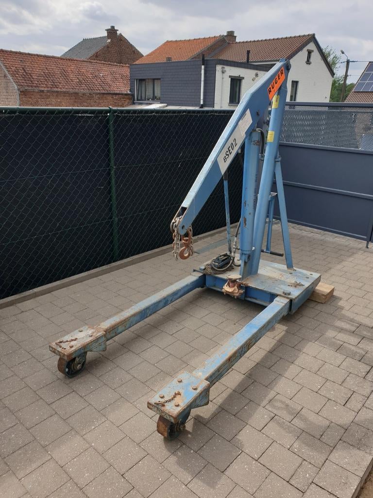 Werkplaatskraan 1.8T, Ophalen