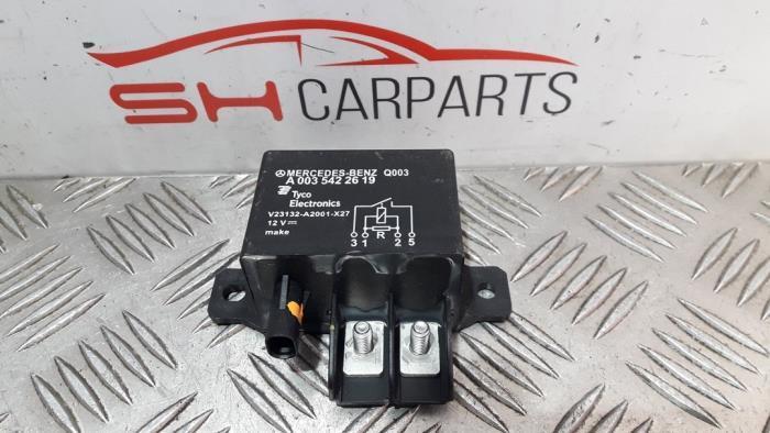 Relais d'un Mercedes C-Klasse, Autos : Pièces & Accessoires, Électronique & Câbles, Mercedes-Benz, Utilisé, 3 mois de garantie