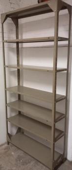Etagère métallique robuste en bon état, Maison & Meubles, Enlèvement, Utilisé