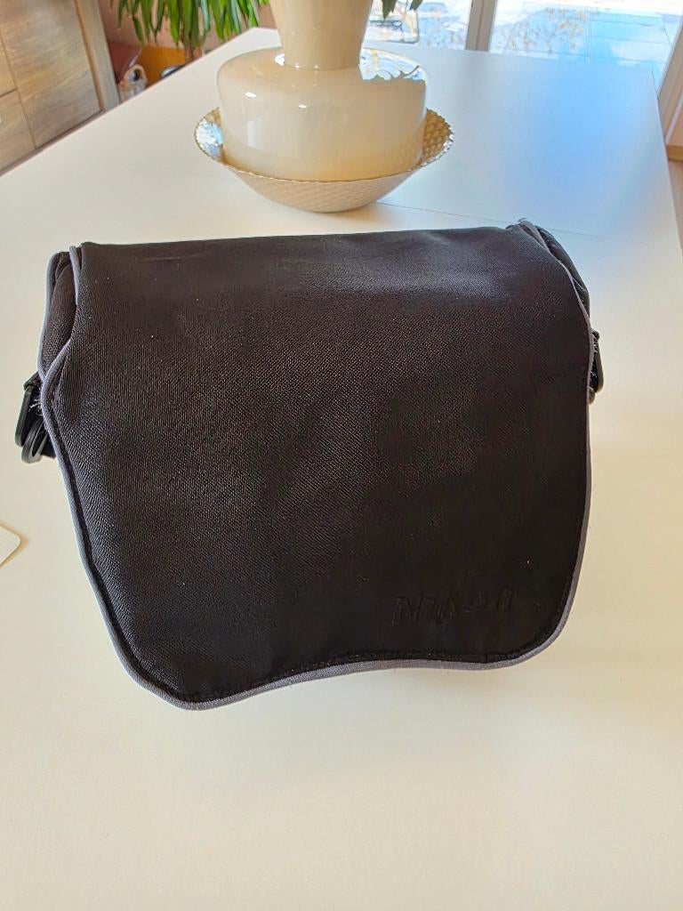 Nikon cameratas, Audio, Tv en Foto, Fotocamera's Digitaal, Ophalen of Verzenden, Gebruikt, Spiegelreflex, Nikon