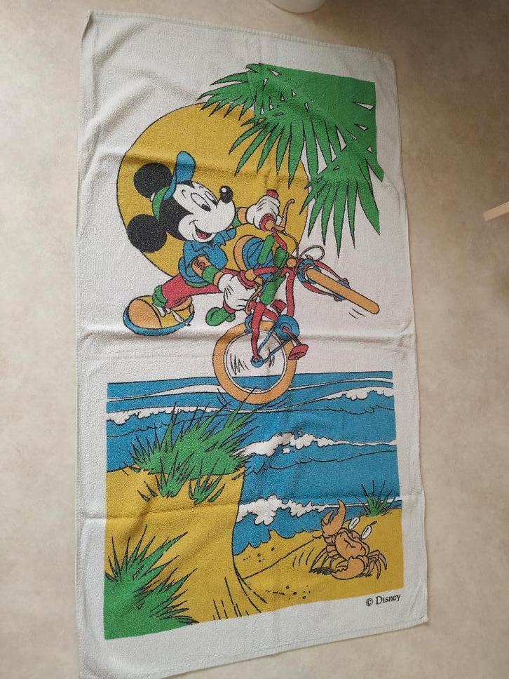 badhanddoek disney mickey mouse, Huis en Inrichting, Badkamer | Badtextiel en Accessoires, Nieuw, Ophalen of Verzenden