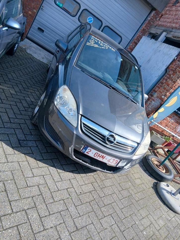 Opel Zafira pour l'exportation, Autos, Opel, Particulier, Zafira, Essence, Euro 5, Enlèvement