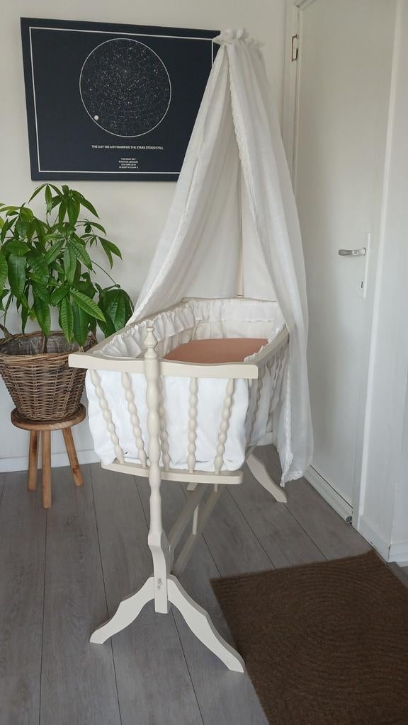 Baby wieg met hemel, Kinderen en Baby's, Babywiegjes en Ledikanten, Ophalen, Wieg