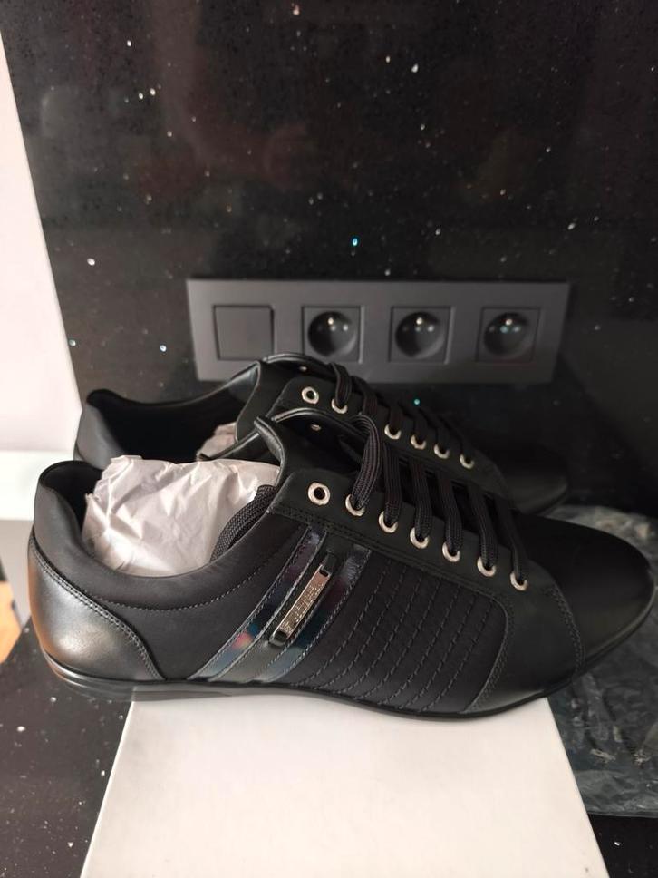 Versace Collection Sneakers cuir noir luxe neuves T45, Vêtements | Hommes, Chaussures, Noir, Enlèvement