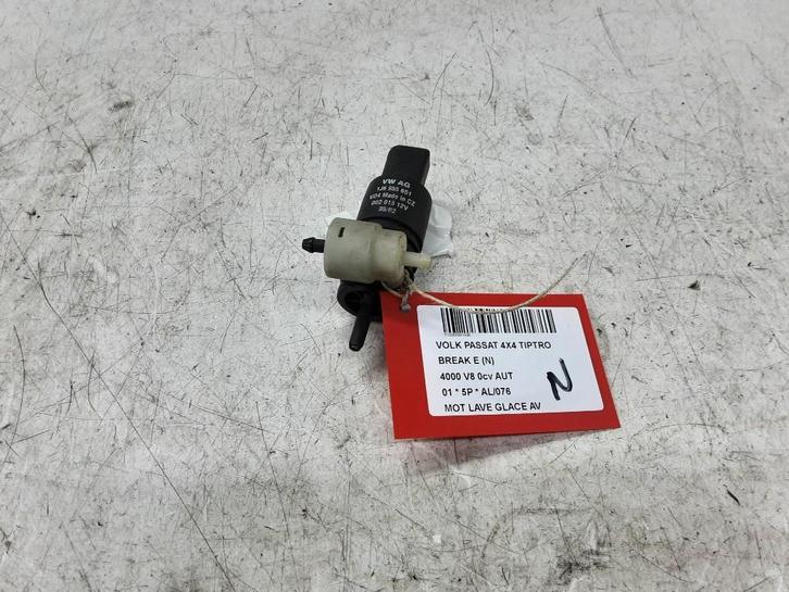 RUITENSPROEIERPOMP VOOR Passat Variant 4Motion (3B6), Auto-onderdelen, Ruiten en Toebehoren, Volkswagen, Gebruikt