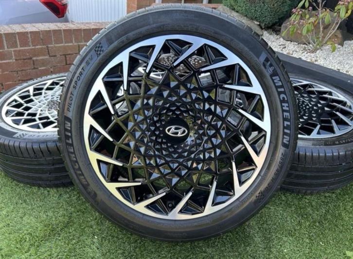 jantes hyundai ioniq 5 édition limitée 20 pouces d'origine, Autos : Pièces & Accessoires, Pneus & Jantes, Pneus et Jantes, Pneus été