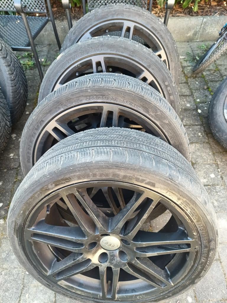 4 pneus hiver Minerva 255/35 R19 96 V XL sur jantes, Enlèvement