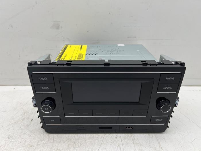 Radio d'un Volkswagen Crafter, Autos : Pièces & Accessoires, Électronique & Câbles, Volkswagen, Utilisé, 3 mois de garantie, Enlèvement ou Envoi