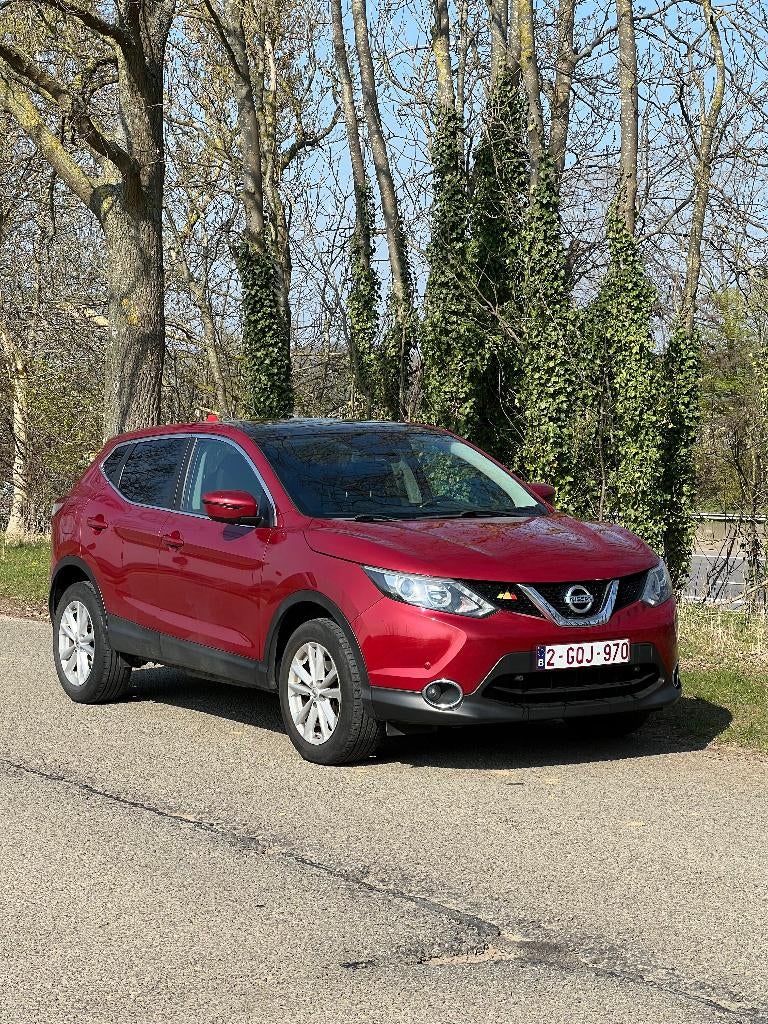 Nissan Qashqai met panoramisch dak en weinig kilometers, Autos, Nissan, Rouge, Euro 5, Achat, Noir