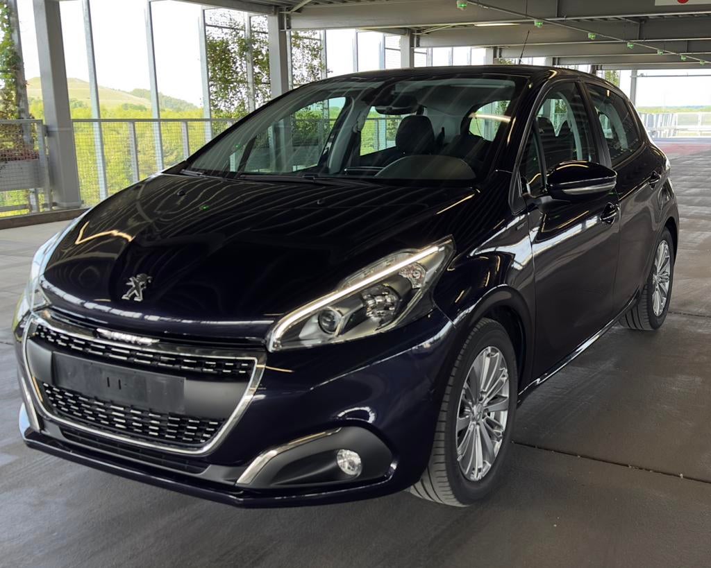 Peugeot 208, Signature 1.2 Benzine bwj 2019 Euro6b lage km!, Autos, Peugeot, Achat, Boîte manuelle, Noir, 5 portes