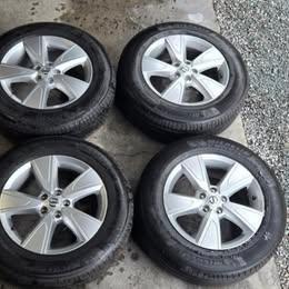 JANTES PNEUS VOLVO XC60, Autos : Pièces & Accessoires, Pneus & Jantes, Pneu(s), 4 Saisons, 17 pouces, 235 mm, Véhicule tout-terrain