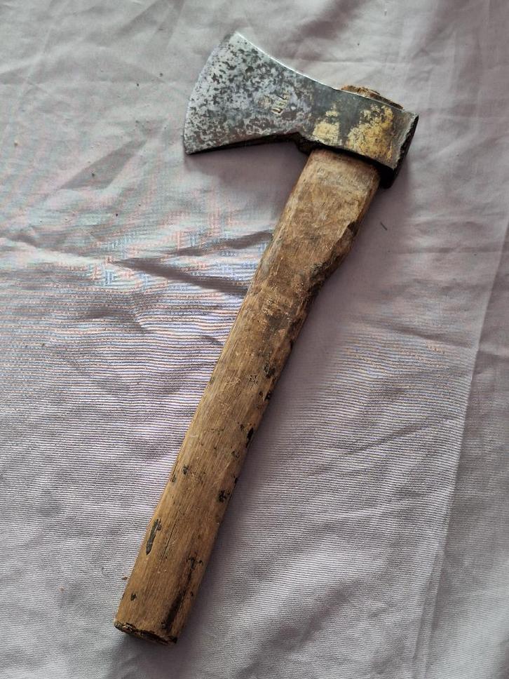 Vieille hache avec marquage, Collections, Objets militaires | Seconde Guerre mondiale, Armée de terre, Enlèvement ou Envoi