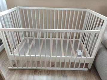 Babybedje Ikea met matras beschikbaar voor biedingen
