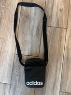 Sacoche Homme bandouliere Adidas, Handtassen en Accessoires, Tassen | Schoudertassen, Ophalen of Verzenden, Zo goed als nieuw